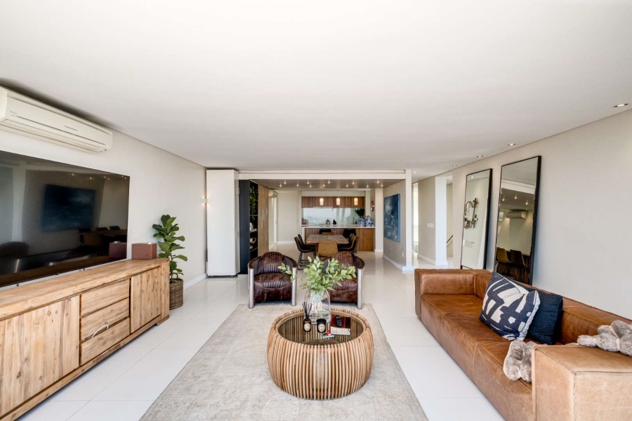 3 Bedroom Property for Sale in Green Point Western Cape